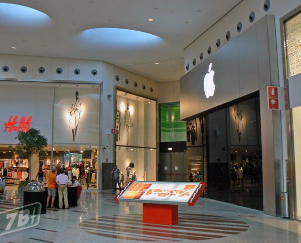 applestorecarugate130809d