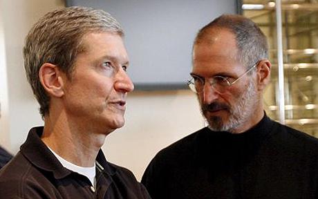 Steve Jobs e Tim Cook