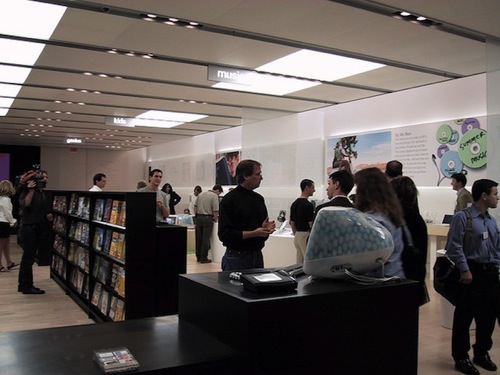 Steve Jobs e i giornalisti - Press Tour del primo Apple Store