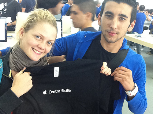 La T-Shirt Apple in regalo ai primi 1000 visitatori
