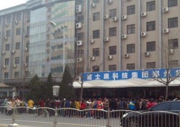 In fila in Cina per essere assunti da Foxconn