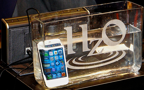 iPhone 4S resistente all'acqua dopo il trattamento HzO - TheAppleLounge.com
