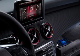Siri sale a bordo delle Mercedes-Benz - TheAppleLounge.com