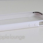 Cover iPhone 5 Clear, particolare dei tasti per il volume privi dei simboli + (piu) e - (meno) - TheAppleLounge.com