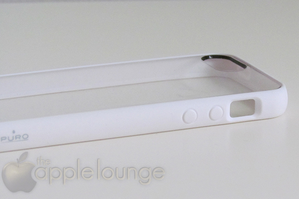 Cover iPhone 5 Clear, particolare dei tasti per il volume privi dei simboli + (piu) e - (meno) - TheAppleLounge.com