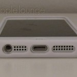 Cover iPhone 5 Clear, particolare delle aperture inferiori - TheAppleLounge.com