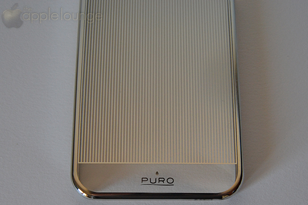 Cover iPhone 5 Mirror by Puro, particolare del logo impresso sul prodotto - TheAppleLounge.com