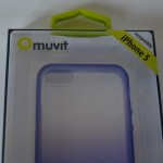 Cover muvit Sunglasses Collection viola per iPhone 5, particolare della compatibilità con iPhone 5 - TheAppleLounge.com