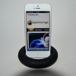 iLoop, iPhone 5 inserito nel supporto - TheAppleLounge.com