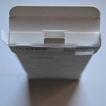 moshi iGlaze armour for iPhone silver, particolare dell'apertura della scatola - TheAppleLounge.com