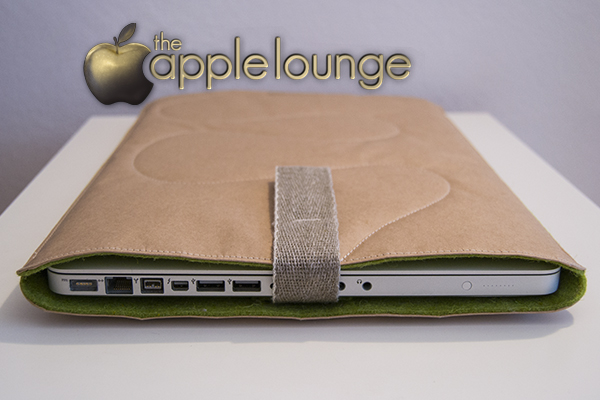 papernomad, MacBook 15'' sleeve (MacBook Pro 15'' Early 2011 inserito nella sleeve) - TheAppleLounge.com