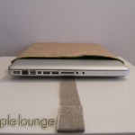 papernomad, MacBook 15'' sleeve (linguetta per estrarre il MacBook Pro 15'') - TheAppleLounge.com