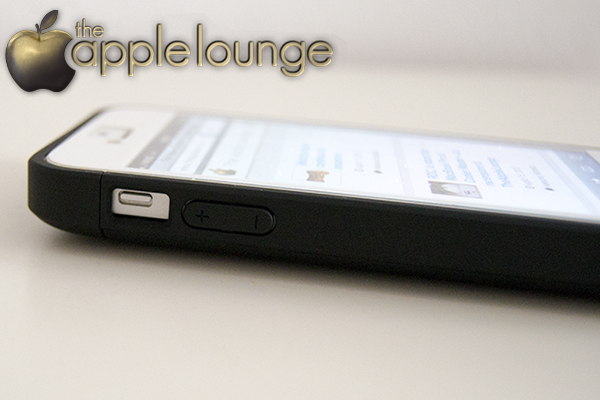 VaVeliero battery cover for iPhone 5, particolare accessibilità pulsanti -TheAppleLounge.com