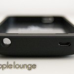 VaVeliero battery cover for iPhone 5, particolare della presa di carica -TheAppleLounge.com