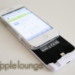 iPhone 5 Battery Bank Cover by Puro, telefono in inserimento - TheAppleLounge.com