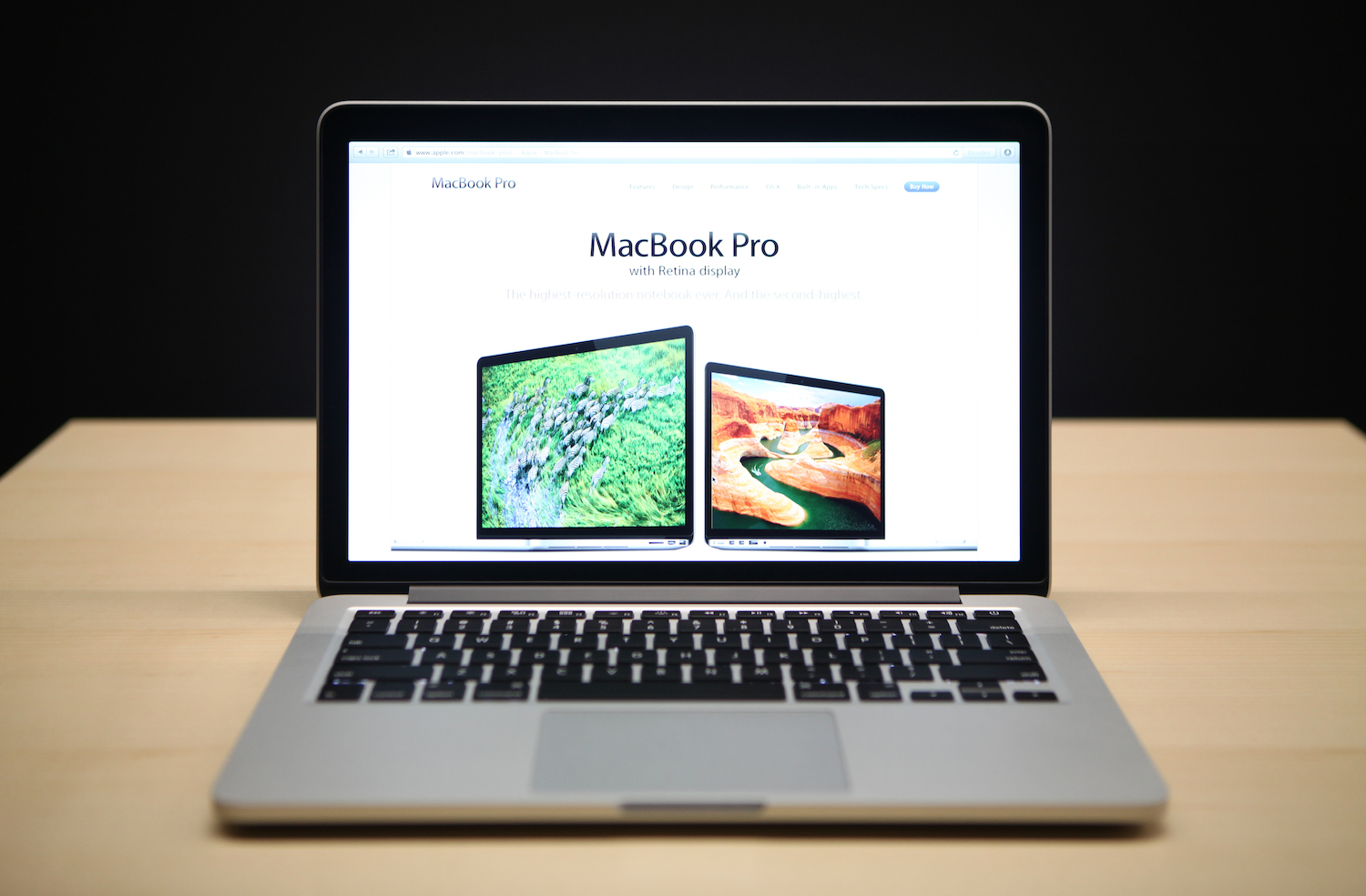 The new 13 inch Macbook Pro with a Retina display is seen during Apple's special event at the California Theatre in San Jose on October 23, 2012 in California.   AFP PHOTO/ Kimihiro Hoshino        (Photo credit should read KIMIHIRO HOSHINO/AFP/Getty Images)