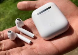 Apple AirPods