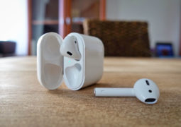 Apple AirPods