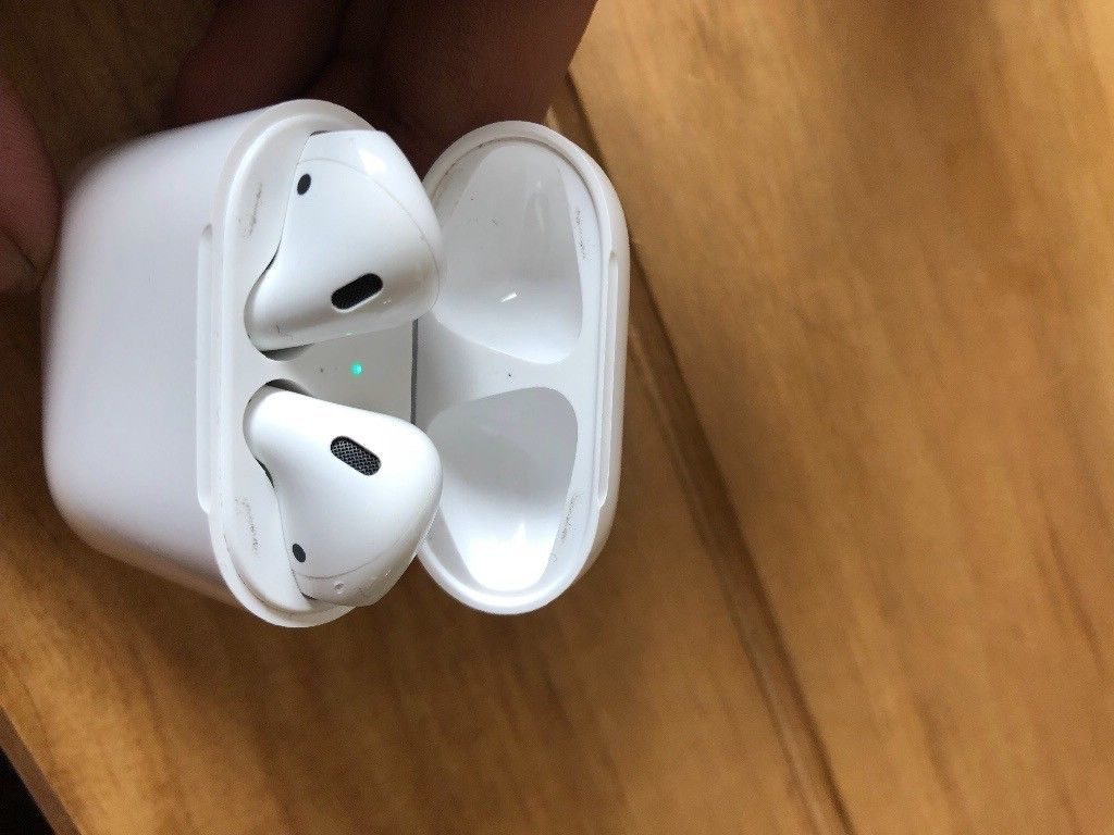 Apple AirPods