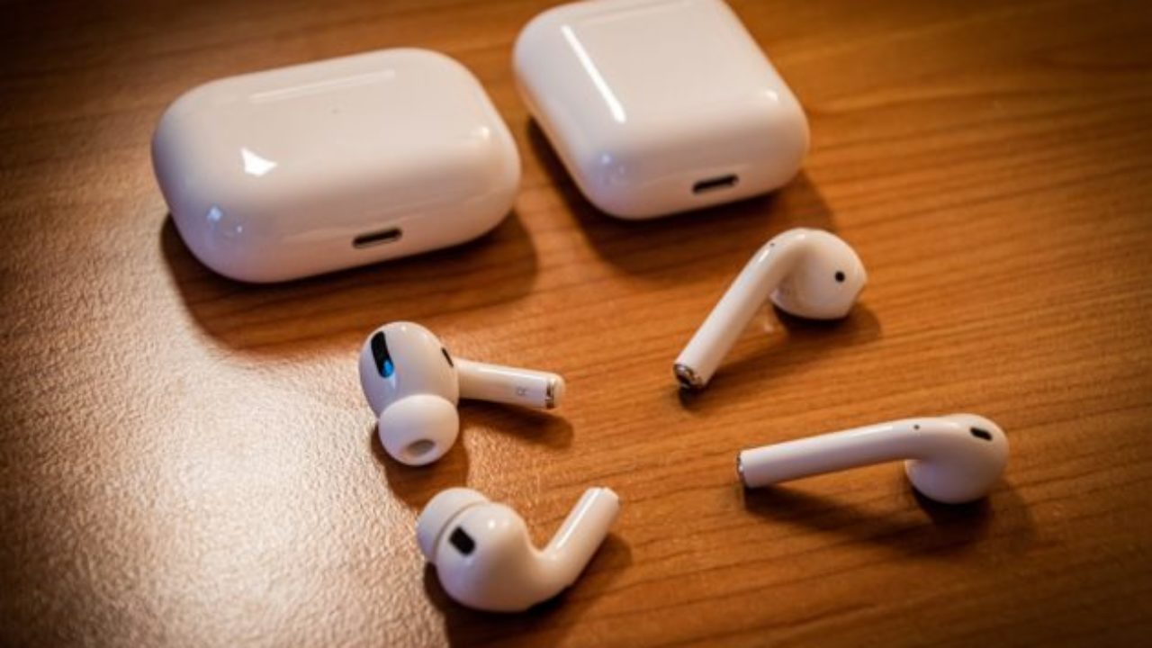 Apple AirPods 2 e Pro, arriva un nuovo aggiornamento firmware