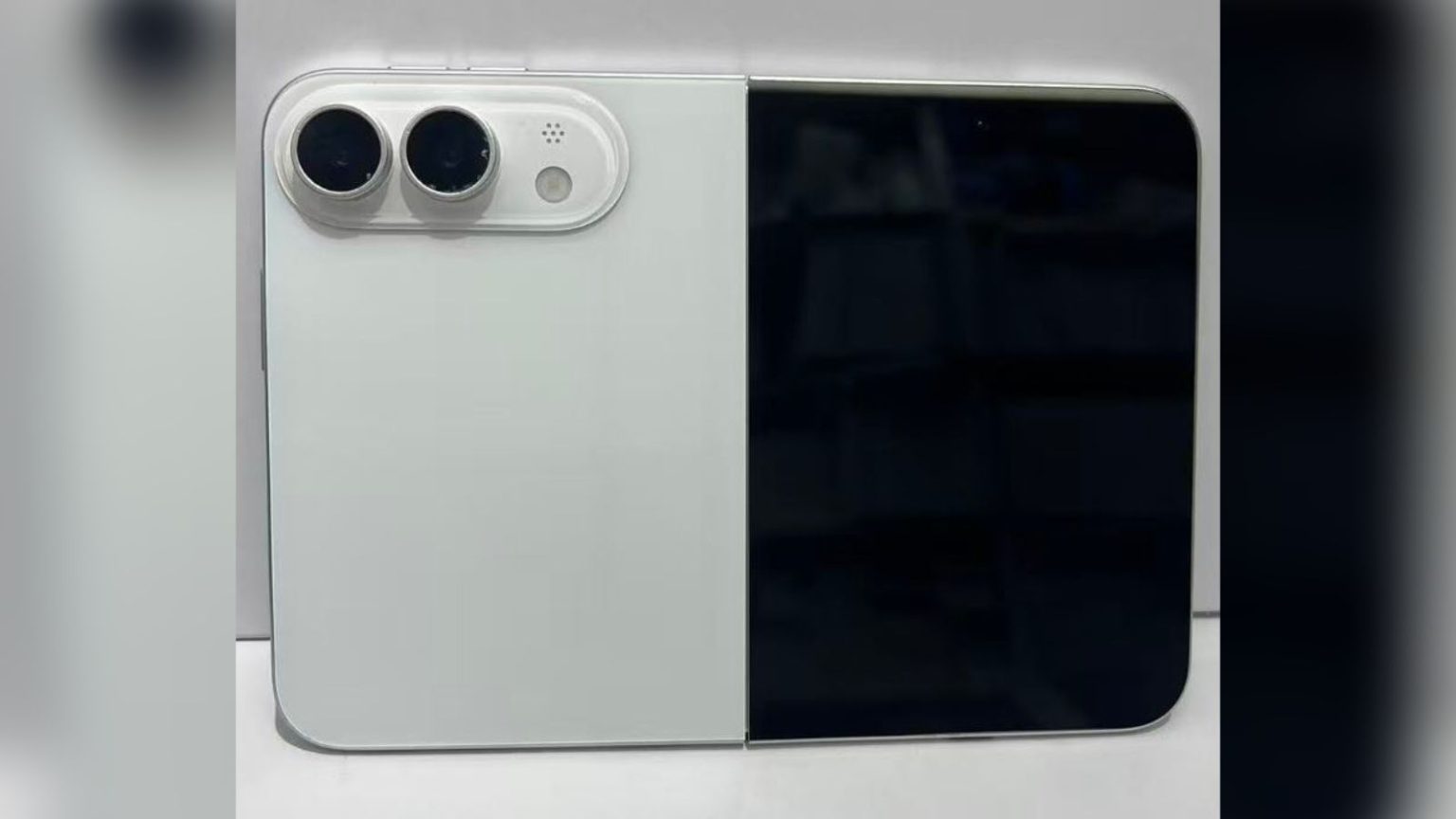 iPhone Ultra